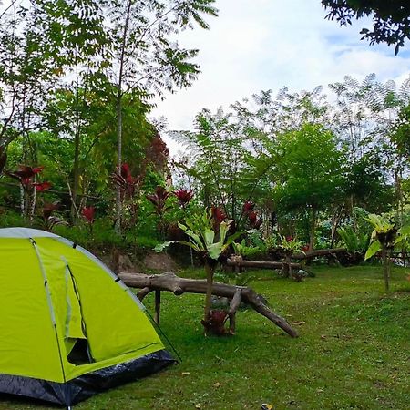 Tapian Asri Camp Hotel Bukittinggi Buitenkant foto