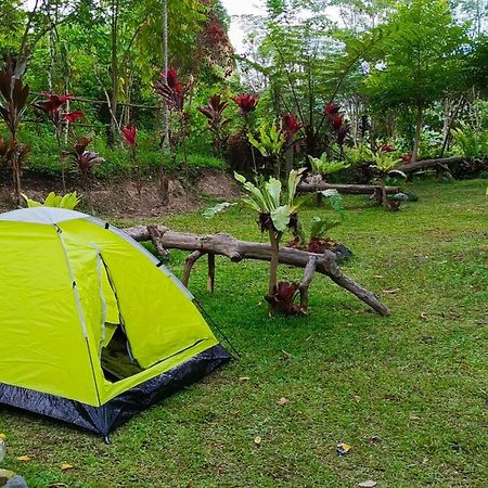 Tapian Asri Camp Hotel Bukittinggi Buitenkant foto